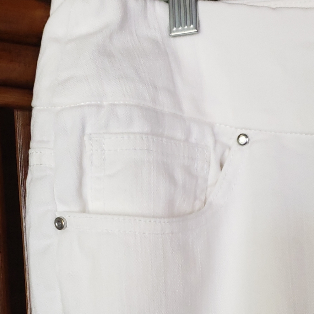 DENIM&CO Regular Perfect Denim Smooth Waist Straight Leg 5-Pkt Jeans 18W White - Picture 6 of 16